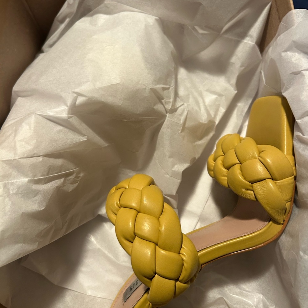 Steve Madden • Mustard Braided Heels • 7.5 - Picture 6 of 8